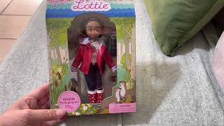 Opening a Lottie Doll - Mia the Photographer