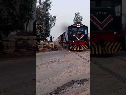 Train Pakistan | train vlog in Pakistan | Pakistan railways | Pakistan railway | Pakistan train vlog