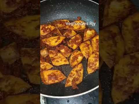 #raw #banana #fry #masala #rawbananarecipe #trending #recipe #video @VegfoodiesJ #food #video