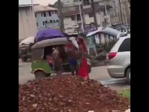 FETISH (ABIA): Video Of Two Young Bathing At Isi-Gate Umuahia with a Native Doctor Surfaces