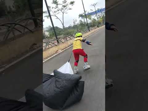 #stunts #rollerskating #stunt #rollerdance #skate #motorcyclestunts #skatedance #indianskater #funny