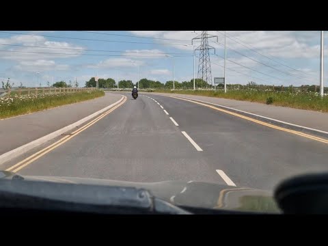 Never overtake like this! It was dangerous overtaking 😱