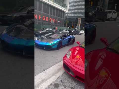 STRAIGHT PIPED LAMBORGHINI AVENTADOR PULLS UP TO DOWNTOWN MIAMI BRICKELL 🥶😳😳 INSANE REVS #super