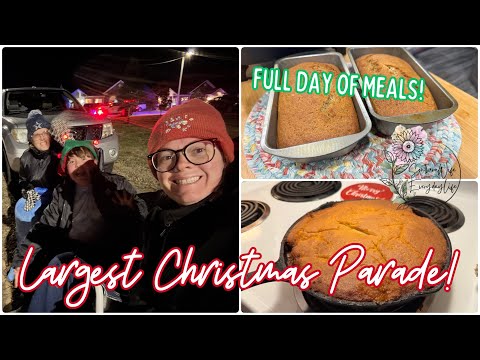 LARGEST CHRISTMAS PARADE IN THE STATE || What We Eat In A Day || Weekend Edition