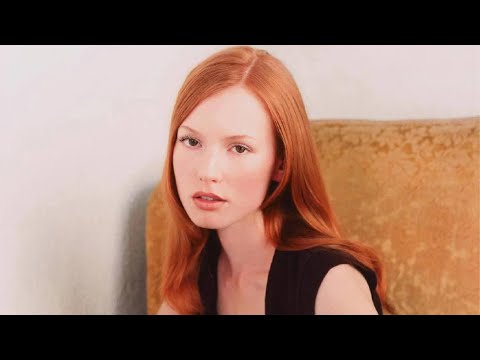 SEXY ALICIA WITT PHOTOS: Pantyhose, Stockings, Tights,Heels, Mini Skirt,MiniDress