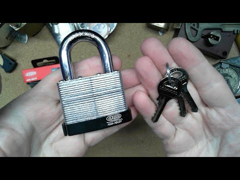 [159] Lockwood 50mm Laminated Steel Padlock picked open