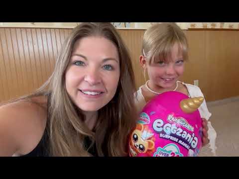 Mundt Family Kids Review: Colorful Rainbow Corn Unboxing and Review