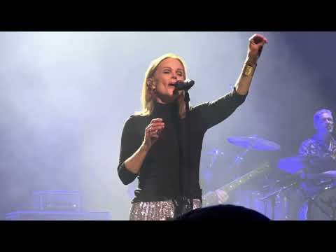 Belinda Carlisle - Runaway Horses (live in Melbourne 21 Sep 2024)