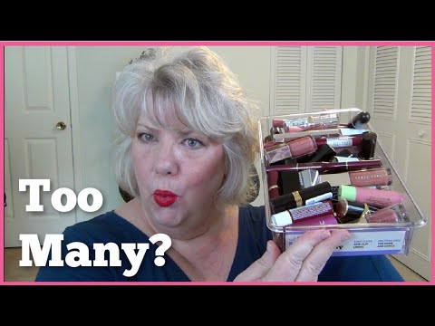 Decluttering and Organizing My Lipstick Collection