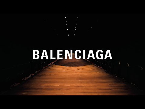 Balenciaga Summer 25, Show Set