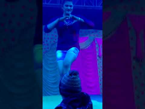 लड़की ने कमाल कर दिया, धोती फाड़ कर रुमाल कर दिया || #bestdancer #bhojpurisong