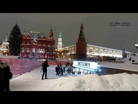 NEW YEAR on the streets of MOSCOW 2023-2024. RED SQUARE. GUM FAIR