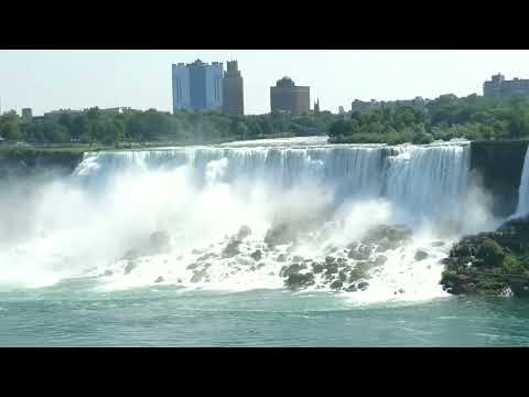 Niagara Falls,  world's wonders -  Thac Niagara voi so luong du khach ky luc.