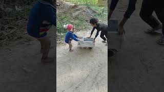 Children are happy because they are busy their self completely in 1 .#cute #viralvideo #funny #happy