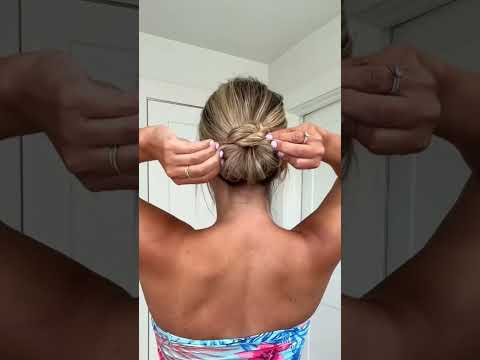 Vacation Hairstyle! Trendy Updo #updohairstyles #hairtutorial