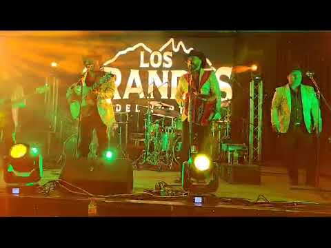 Los Grandes Del Norte - La Duda (En Vivo)