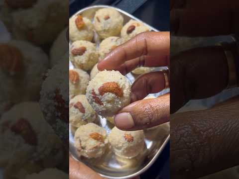 Rava Laddu - Happy NewYear Makkaley🔥 #shorts #easysweetrecipe #newyear2025 #newyearspecial