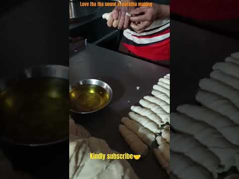 Tha tha sound tn making queetta paratha #food #viralvideo #streetfood