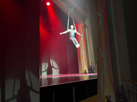 #shorts Royal Caribbean - Duo Quintessence - Aerialist & Acrobat Show