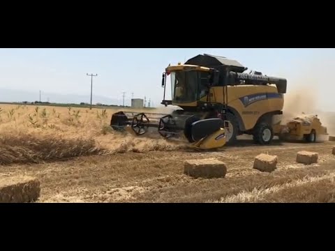 New holland combine with baler (prali da hall)