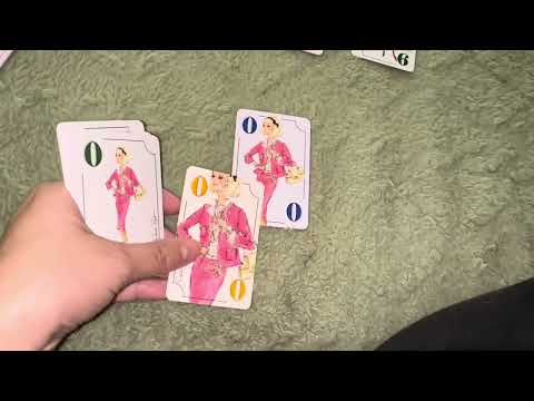 Barbie UNO Game - Barbie everywhere