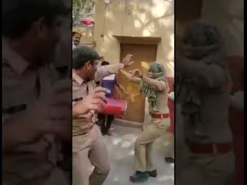 होली है पुलिस वालों की//police walo ki holi || होली पर पुलिस वालों का डांस|| महिला पुलिस की होली