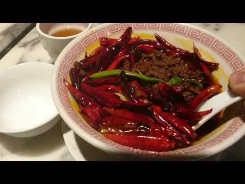 【激辛ラーメン】中華料理　梅梅【唐辛子の海】　超辣担々麺