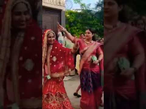 कुआ पूजान मे किया नई माँ ने जोरदार dance 💃💃#shorts#viral#tranding #dance#dancevideo #kuapujan#reels