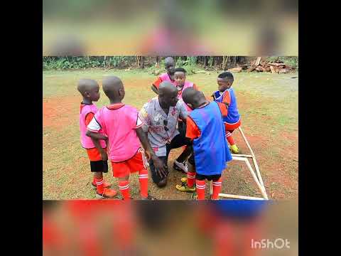 Denis Onyango love for kids is amazing. #Legend