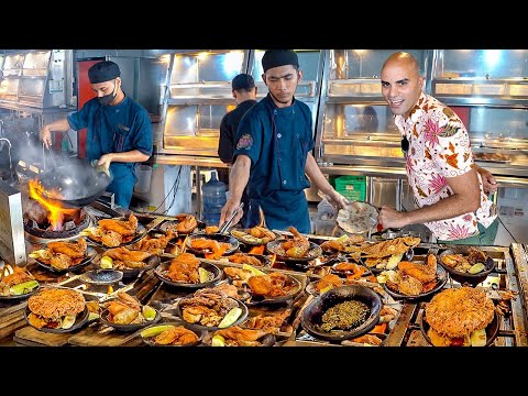 🌶️Jakarta SUPER SPICY food + Trying INDOMIE - Indonesian street food in Jakarta, Indonesia