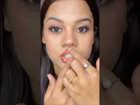 Fastest lip plumping 😱💯 #youtubeshorts #shots #youtube #mua #viral #hack #like