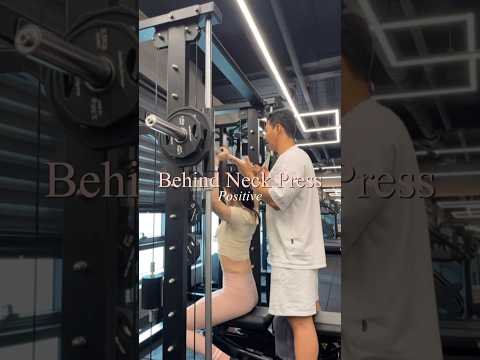 벽을 미는 기분이였던 #비하인드넥프레스 #운동하는여자 #헬스 #gymgirl #gymworkout