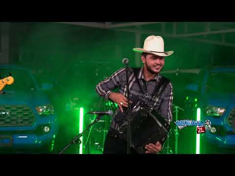 Grupo Arriesgado - El Sombrero Del Mayo (En Vivo 2024)