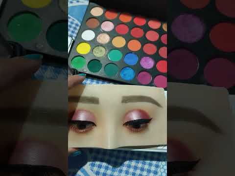 kaisa lga ye look?#youtube #viral #viralvideo #youtubeshorts #short #eyeshadow #eyemakeup #like