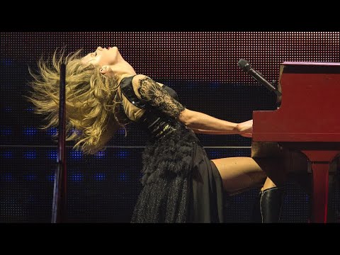 Taylor Swift - All Too Well (Live from The Red Tour: 2013/4K Remastered by Taylor Swift)