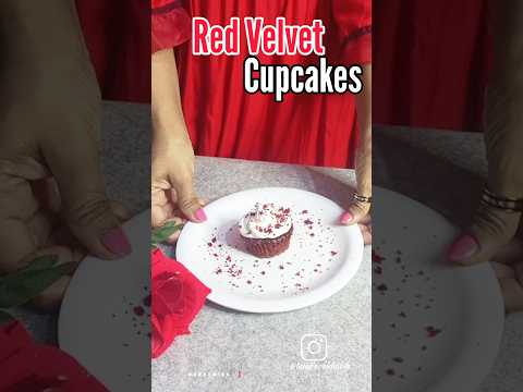 Red Velvet Cupcakes Recipe Without Oven 😋#redvelvetcupcake  #cupcakes #viralshort