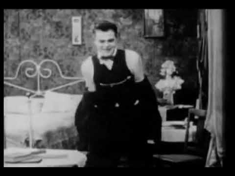 Fatty's Magic Pants (1914)