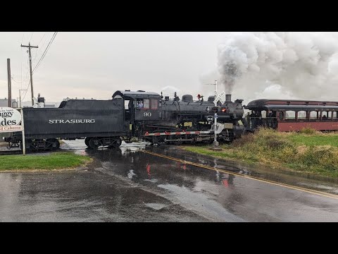 A Wet Morning for Strasburg Railroad 90 - Railfanning - Strasburg, PA (10/29/23)