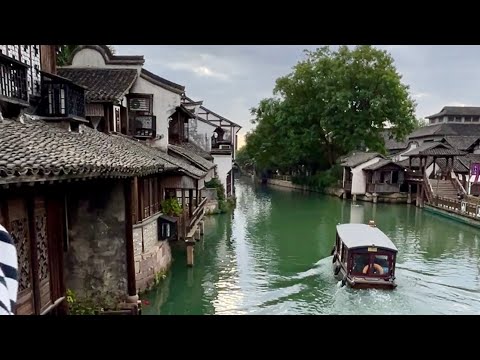 二烏鎮水上市場 明清河坊街 西湖風景 秋日圍爐煮茶 宮崎駿湯屋 美團外賣 蟹黃麵