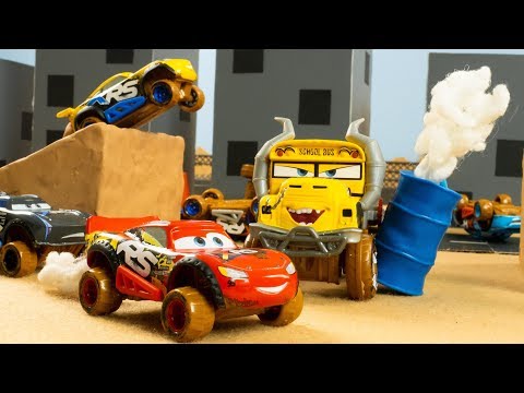 Mud Racers Vs Miss Fritter Disney Cars Derby Cars Lightning McQueen n Friends