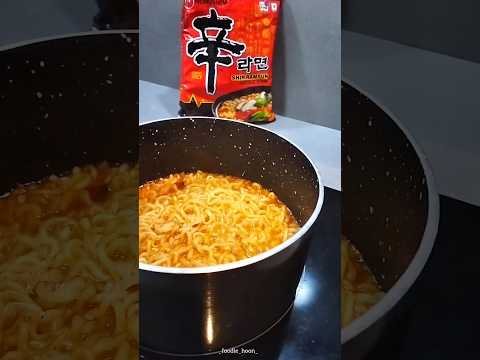 Nongshim Ramyun || Ramen Recipe 🍜🥹 #ytshorts #ramen #shortsvideo