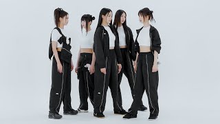 NewJeans - 'Ditto' Dance Practice Mirrored (Clip)