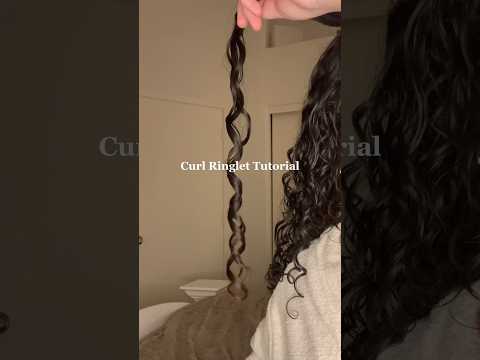 One of my favorite ways to define my curls! Subscribe for more curl tips➰#curls #curlyhair #curly