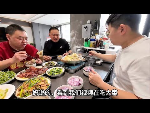 When the brothers met in Dazhou  the food made by the younger brother was too delicious  and the bo