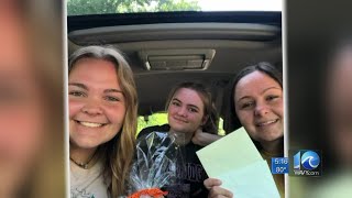 Tabb HS seniors give back to teacher