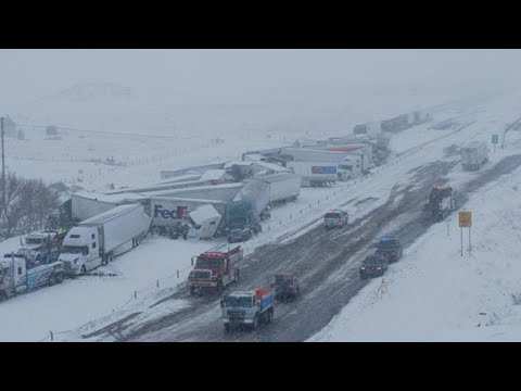 Snow Chaos in Ontario Today! Heavy Snow Storm Causing Traffic Collision in Canada