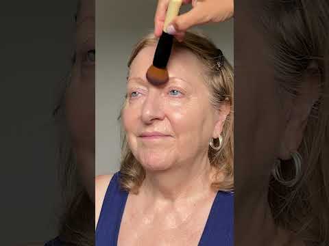 Foundation for 50+ | Complexion Tutorials | Bobbi Brown Cosmetics