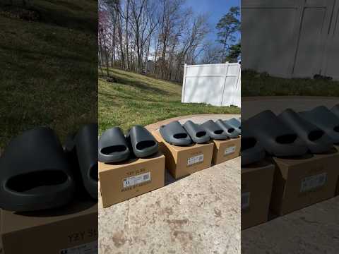 Dark Onyx YEEZY Slides - Color Comparison