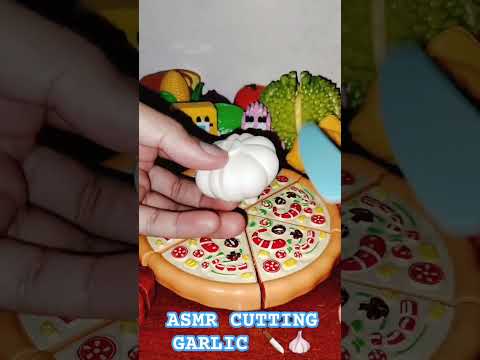 Asmr Cutting Garlic 🧄🔪Satisfying sounds 💯#shortsfeed #shorts #viralvideo #trending #Asmr