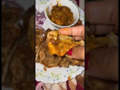 Mughlai porota with chicken kosha #mughlaichickencurry #mughlaieggparatha #shorts #youtubeshorts